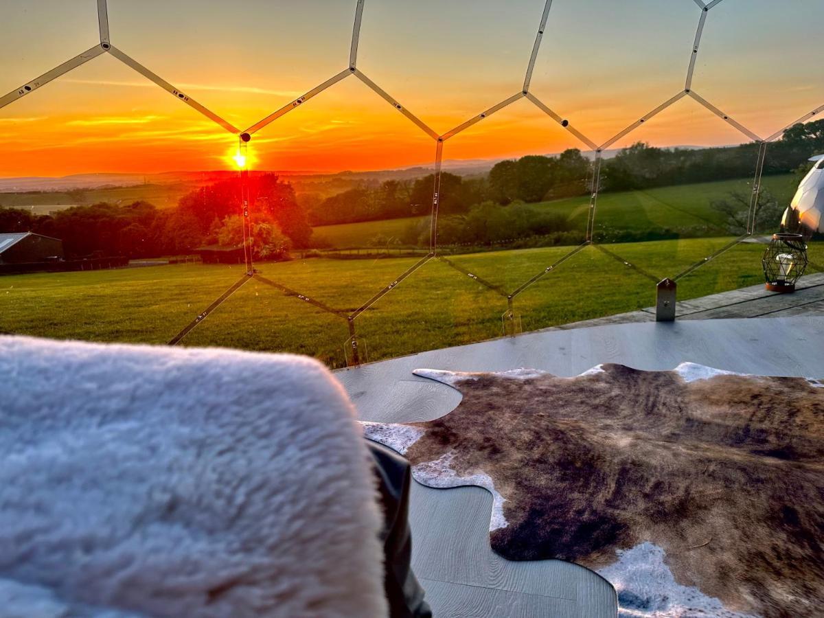 Deerstone Glamping-Pinhaw Beacon Dome Hot Tub Otel Earby Dış mekan fotoğraf