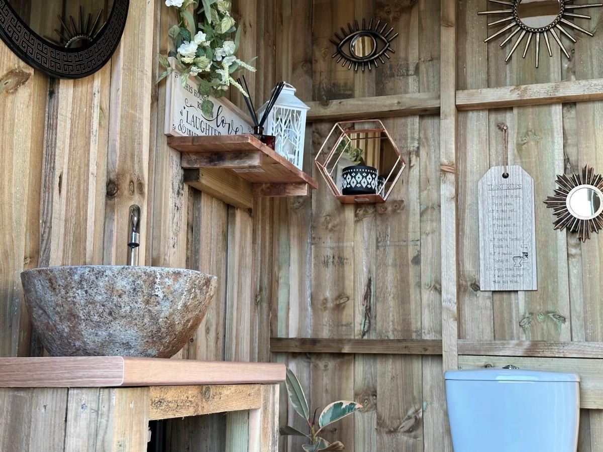Deerstone Glamping-Pinhaw Beacon Dome Hot Tub Otel Earby Dış mekan fotoğraf