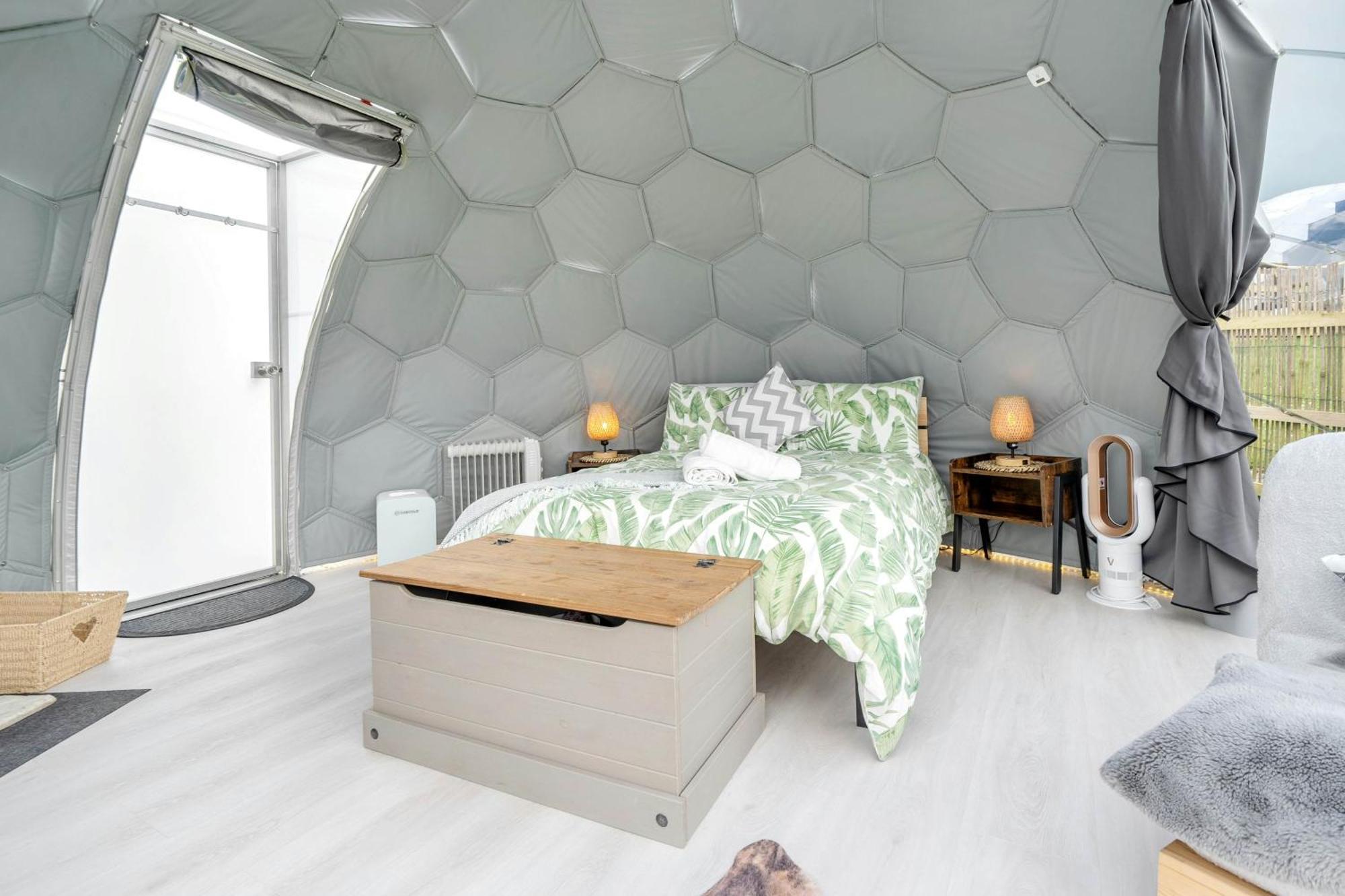 Deerstone Glamping-Pinhaw Beacon Dome Hot Tub Otel Earby Dış mekan fotoğraf